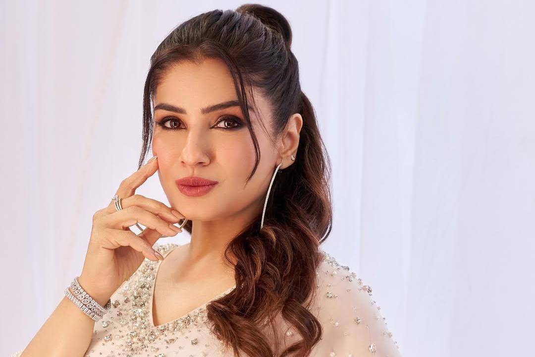 Raveena Tandon (instagram.com/officialraveenatandon)