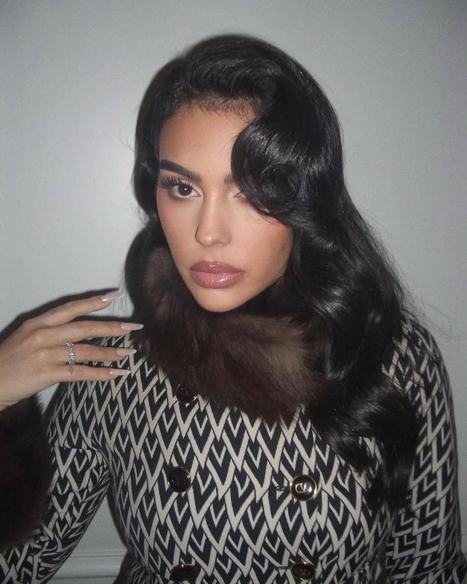 Ide hairstyle ala Georgina Rodríguez (instagram.com/georginagio)