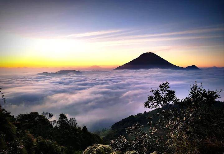 Bukit sikunir, Dieng