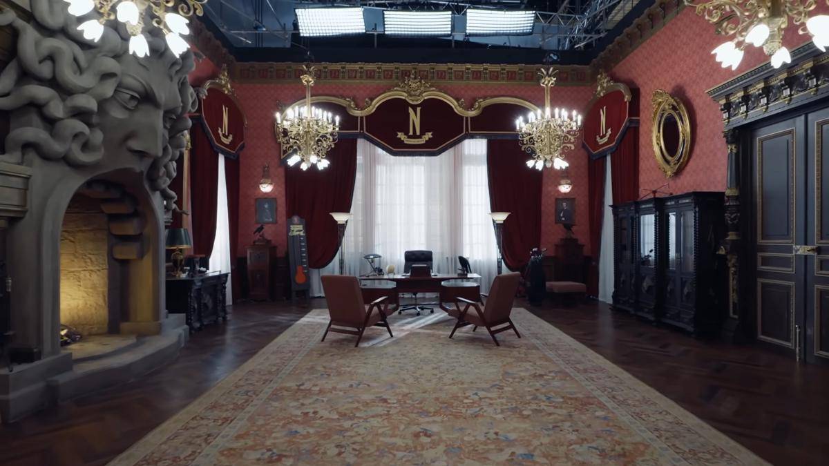 set Nevermore Academy di Wednesday Season 2
