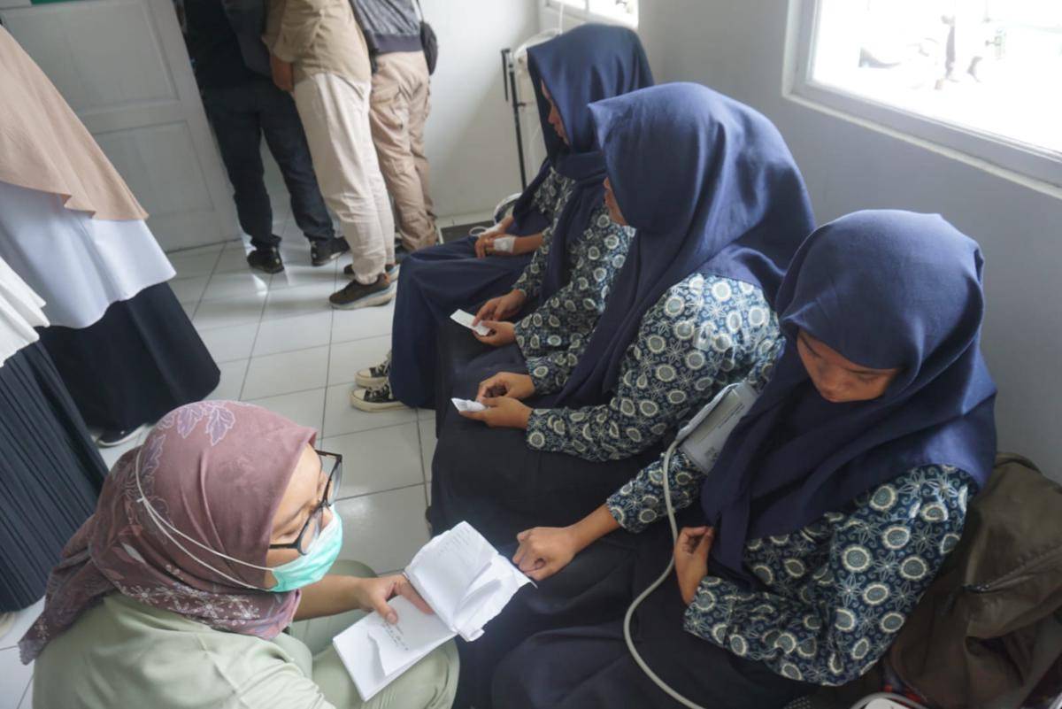 Sejumlah siswa dilarikan ke Puskesmas Mlati II..jpeg