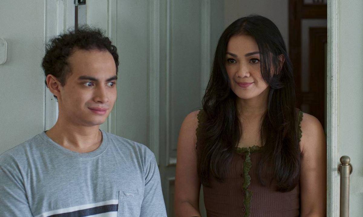 Cuplikan adegan film Tinggal Meninggal
