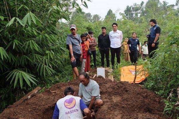 sampel-dna-identik-polres-tanggamus-serahkan-mayat-tanpa-kepala-di-limau-ke-keluarganya.jpg