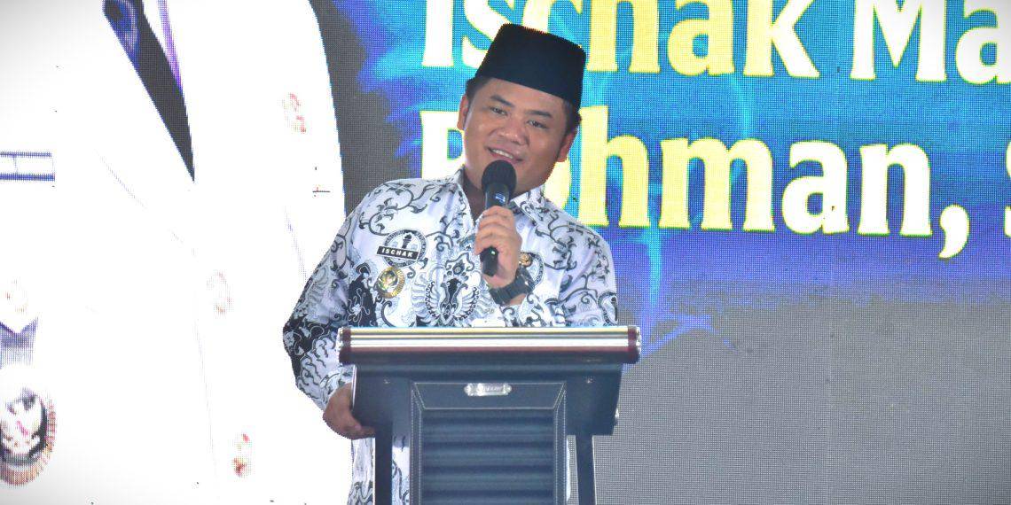 Bupati Tegal Ischak Maulana Rohman - 1.jpeg