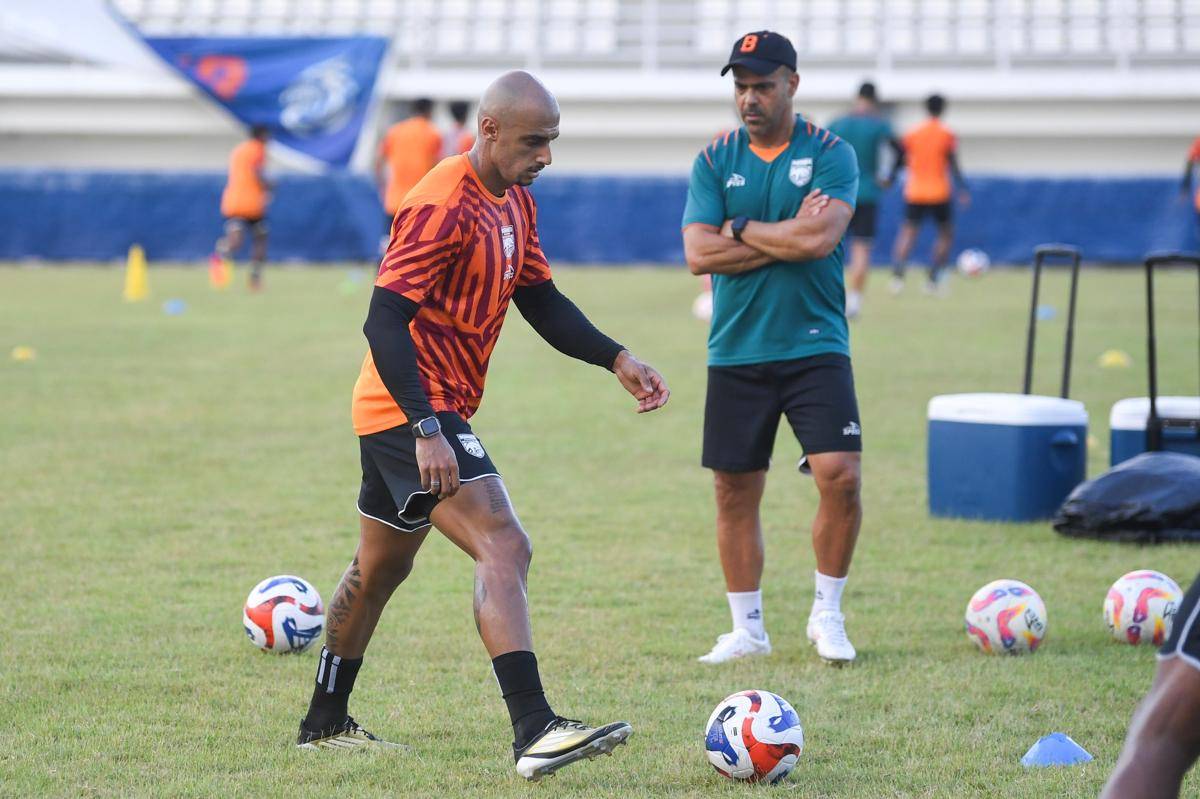 antarafoto-pemain-asing-baru-borneo-fc-samarinda-1755061764.jpg