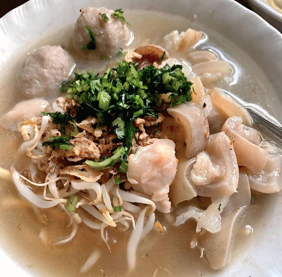 Mie Kocok Karapitan (google.com/maps/Sherley T)