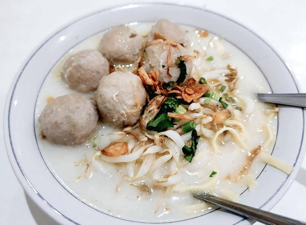 Mie Kocok H. Amsar (google.com/maps/Hendrik Feraldy)