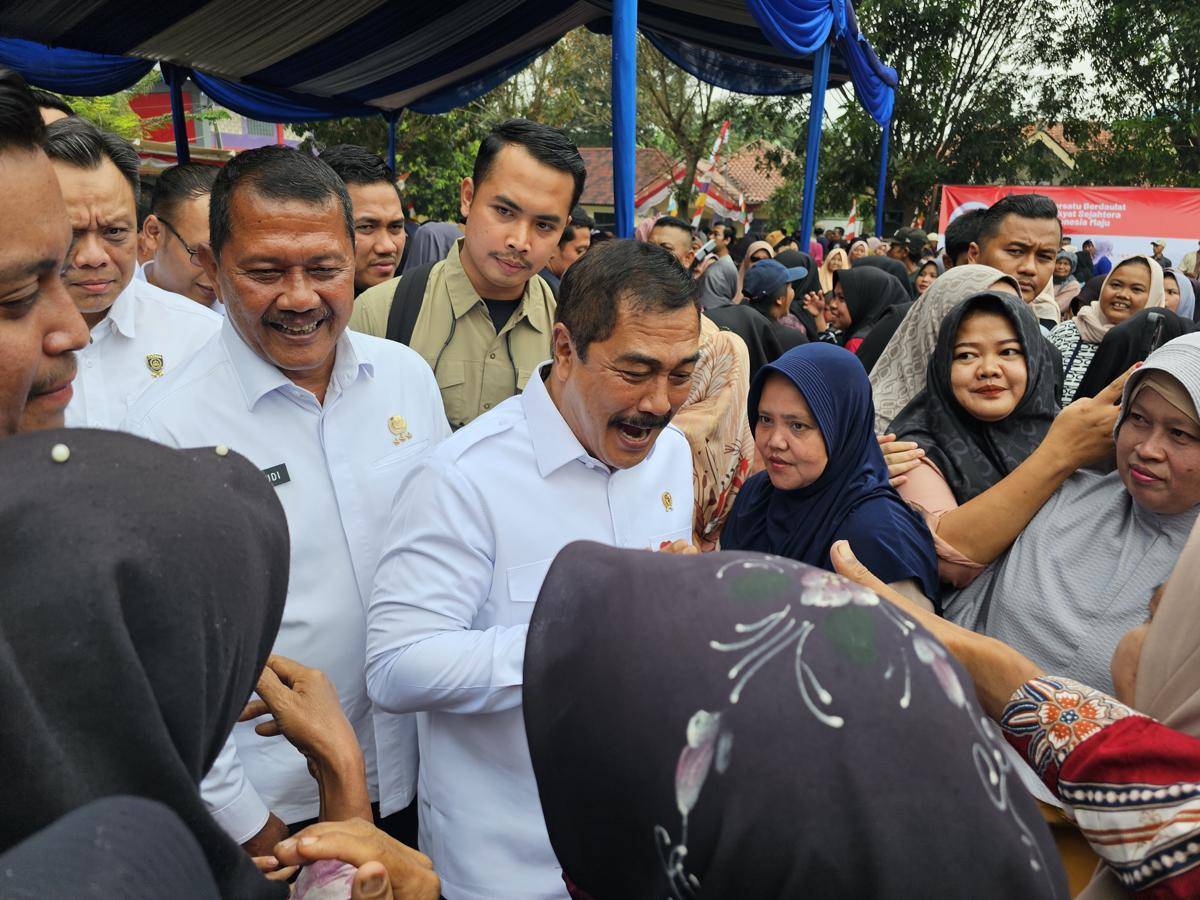 Menteri Imipas, Agus Andrianto mengunjungi masyarakat sekitar Rutan Jambe Tangerang