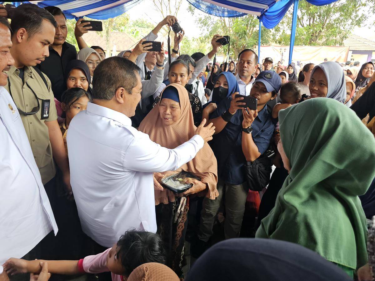 Menteri Imipas, Agus Andrianto mengunjungi masyarakat sekitar Rutan Jambe Tangerang