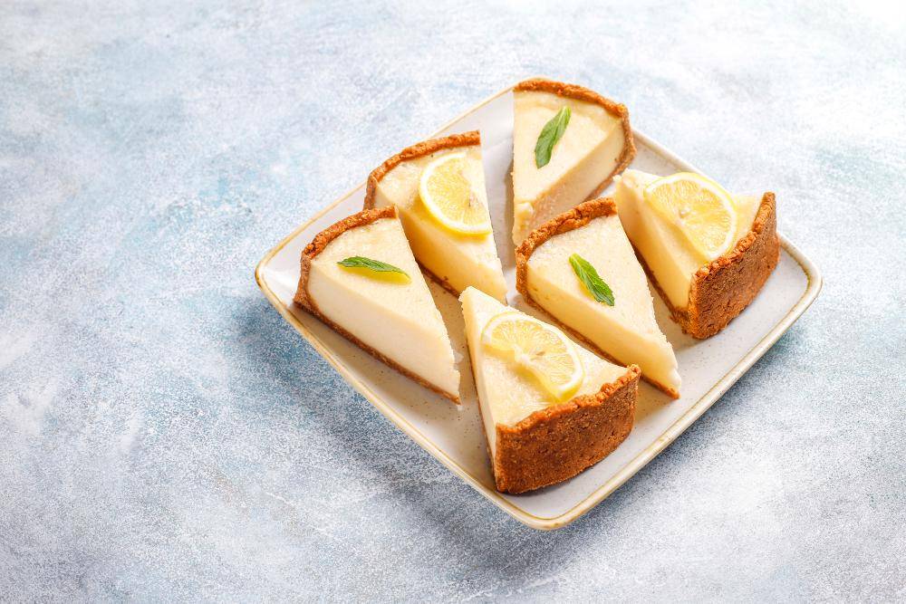 Cheese bread pudding (freepik.com/azerbaijan_stockers) 