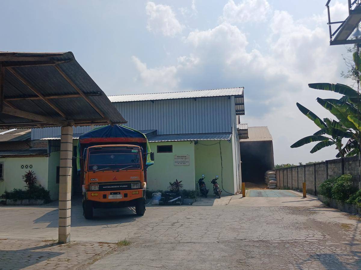 Gudang produsen beras premium di Madiun, CV Martindo Rice Indonesia. IDN Times/Riyanto.