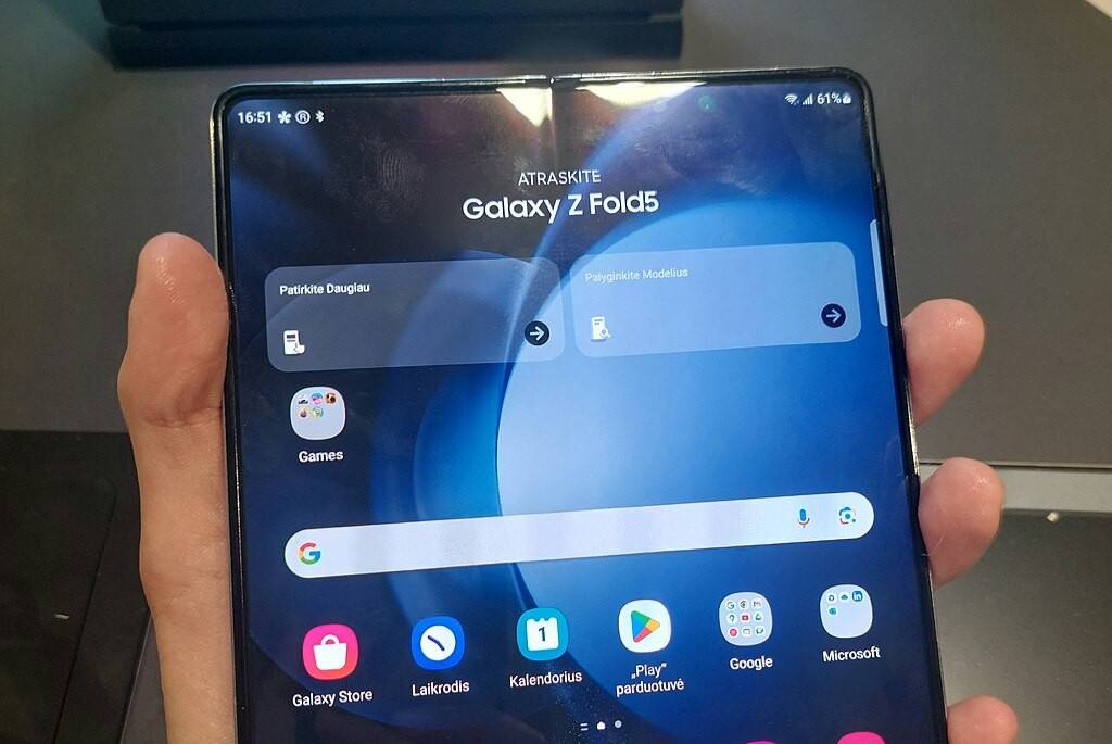 kamera under display di Samsung Galaxy Z Fold 5 