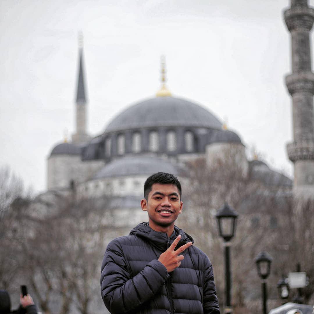 Ulin Nuha Syahnarendra 