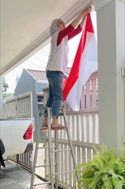 Natalie Sarah hias rumah jelang 17 Agustus (instagram.com/natalie_sarahs)