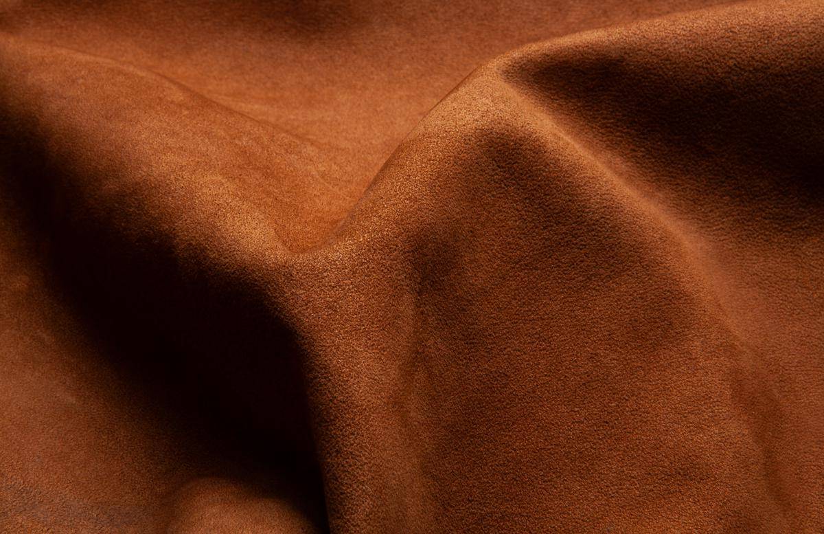 ilustrasi suede (unsplash.com/Noah Kroes)
