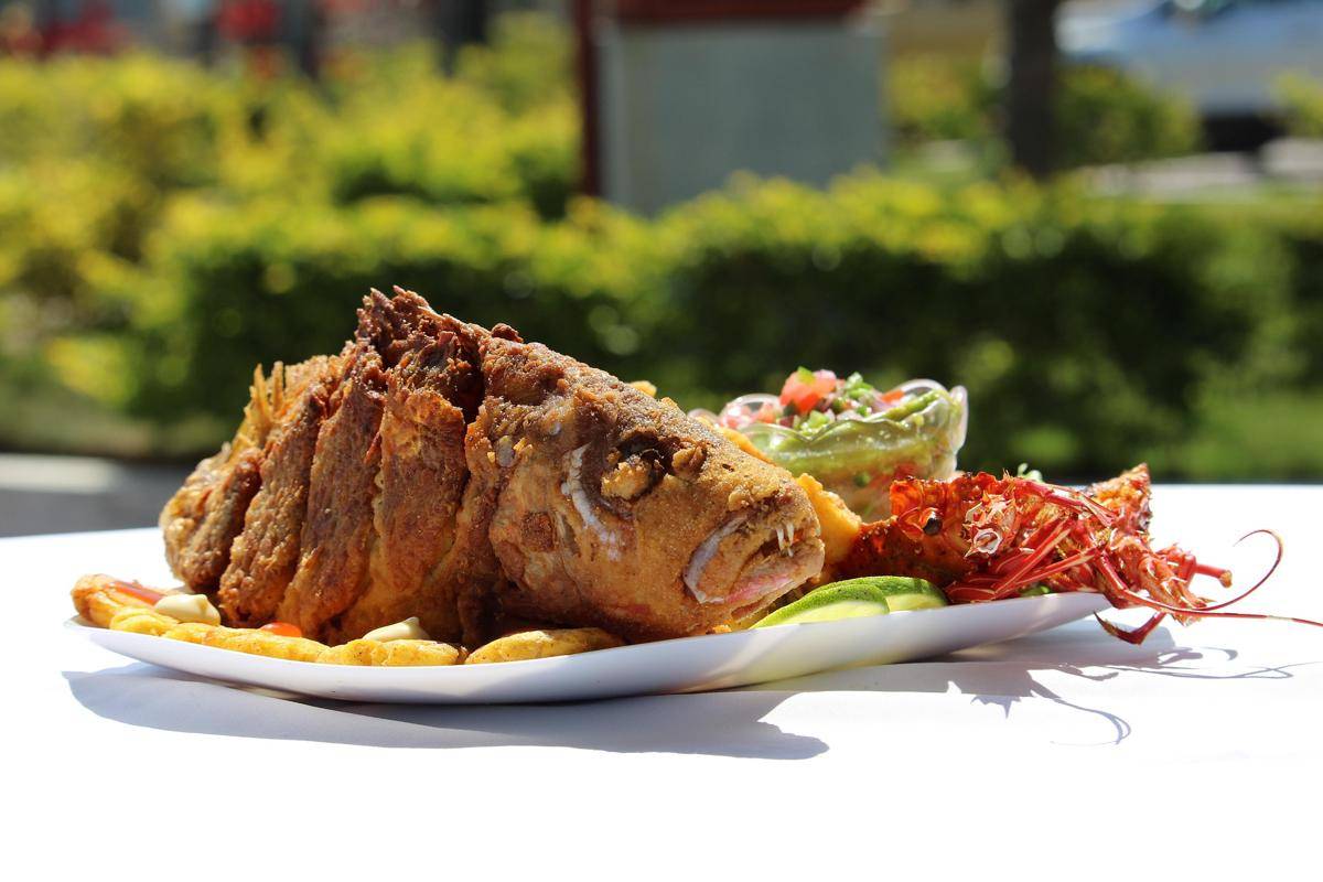 ilustrasi ikan arsik goreng crispy