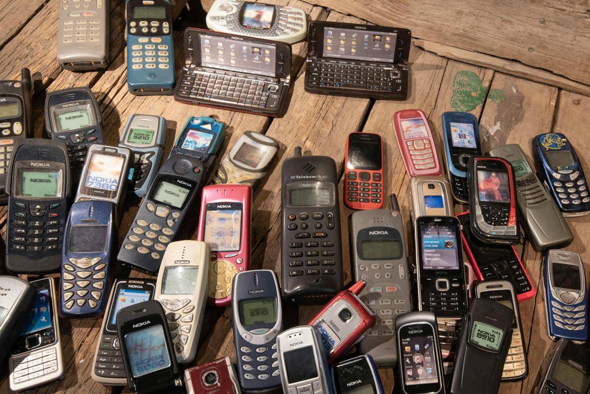 ilustrasi elektronik lawas