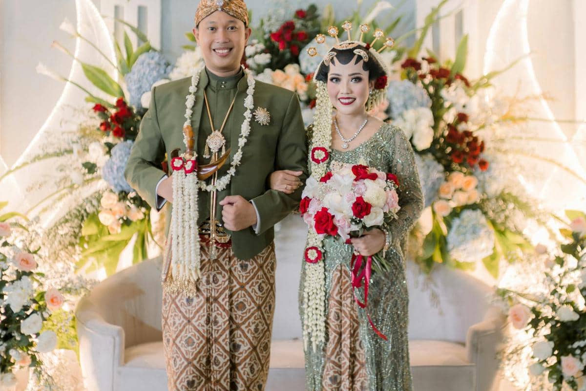 ilustrasi pernikahan adat Jawa (pexels.com/ONEPROPHOTO PHOTO & CINEMA)
