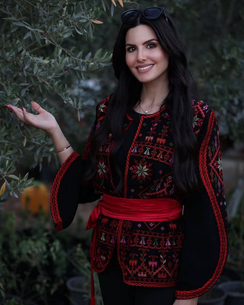 potret Nadeen Ayoub, Miss Universe Palestina 2025 (instagram.com/nadeen.m.ayoub)