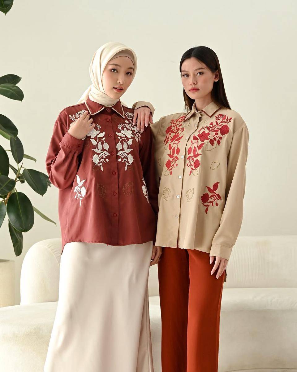 Outfit kantor tema HUT RI (instagram.com/dawnblissco)