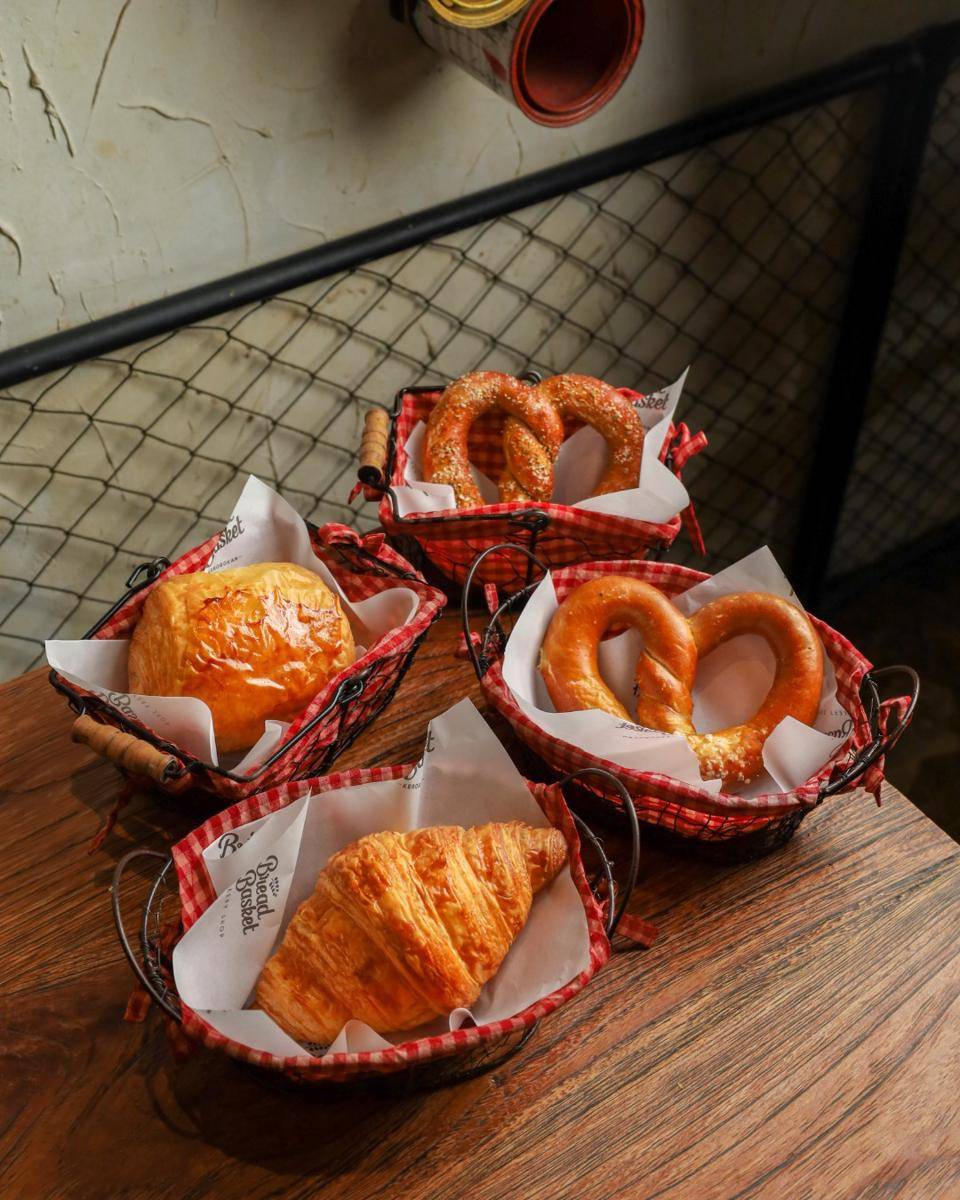 aneka pastry di Bread Basket Bali (instagram.com/breadbasket.id)