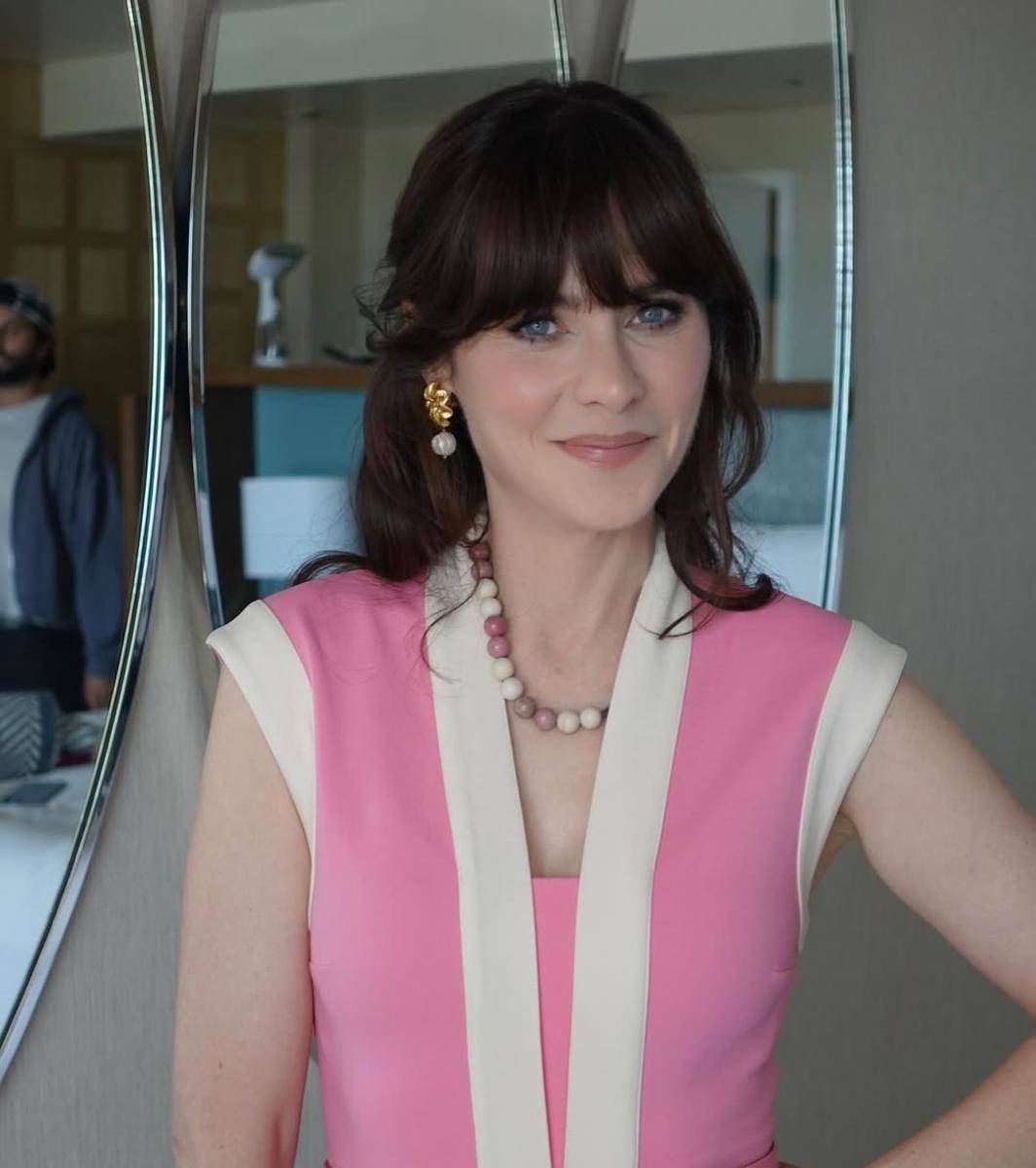 Gaya makeup Zooey Deschanel (instagram.com/zooeydeschanel)