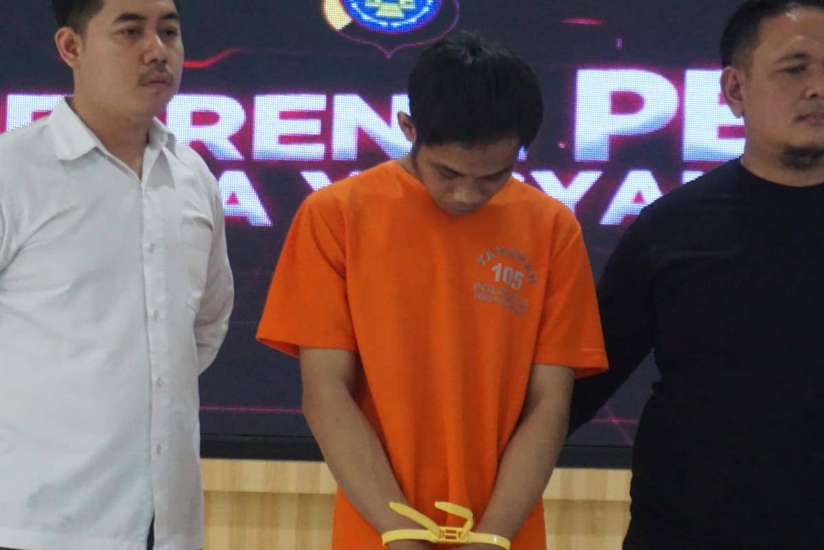 Polresta Yogyakarta mengamankan pria diduga habisi teman wanita di hotel.