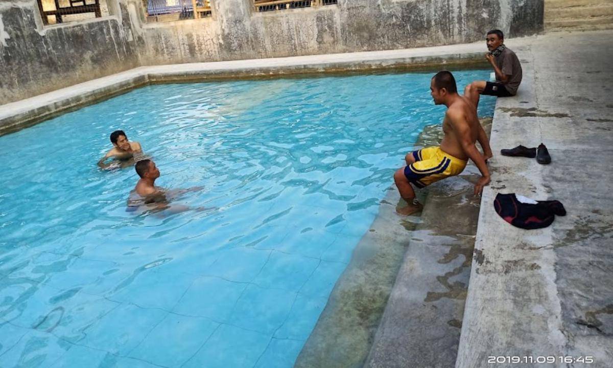 Pemandian air panas di Cipanas Lebak