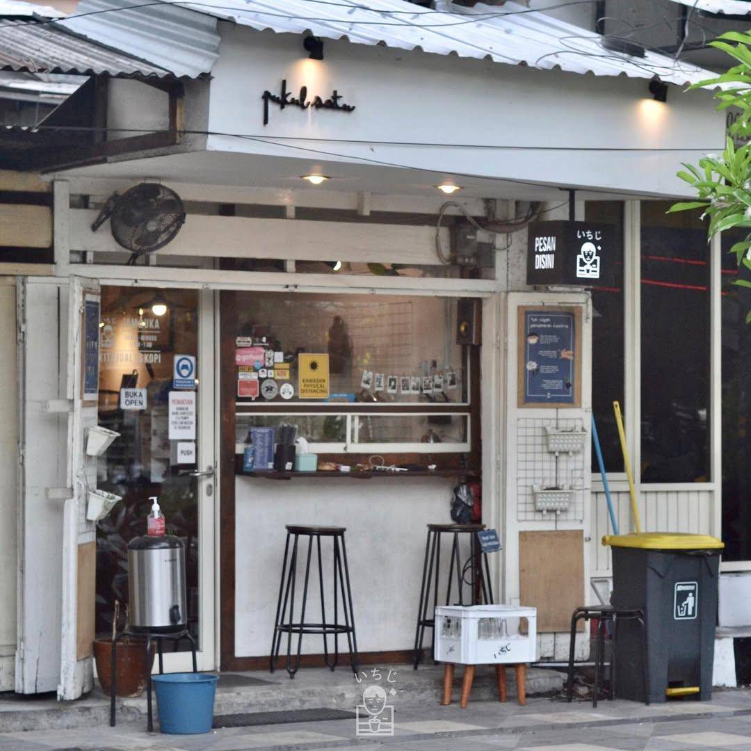 Potret Pukul Satu Kopi di Dharmawangsa, Surabaya