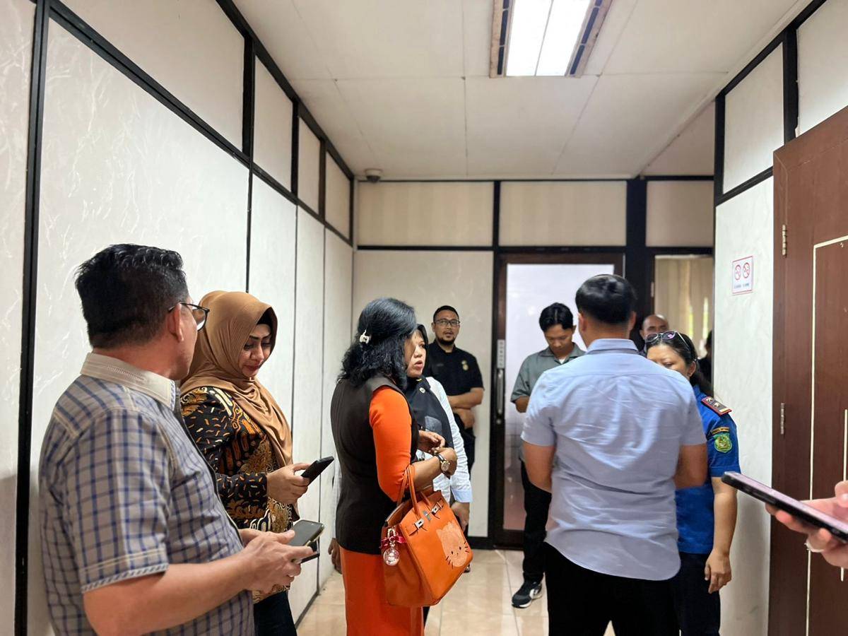 dprd medan.jpg 1.jpg