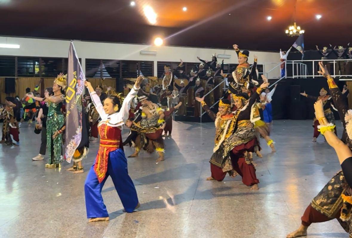 momen rehearsal Pagelaran Sabang Merauke pada Rabu (13/8/2025) (IDN Times/Elizabeth Chiquita)