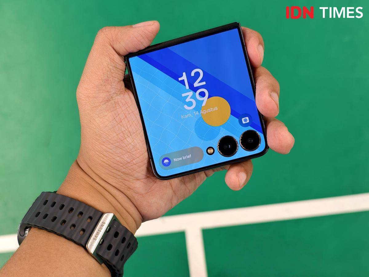 Bikin Konten Padel dengan Galaxy Z Flip7 (IDN Times/Fatkhur Rozi)
