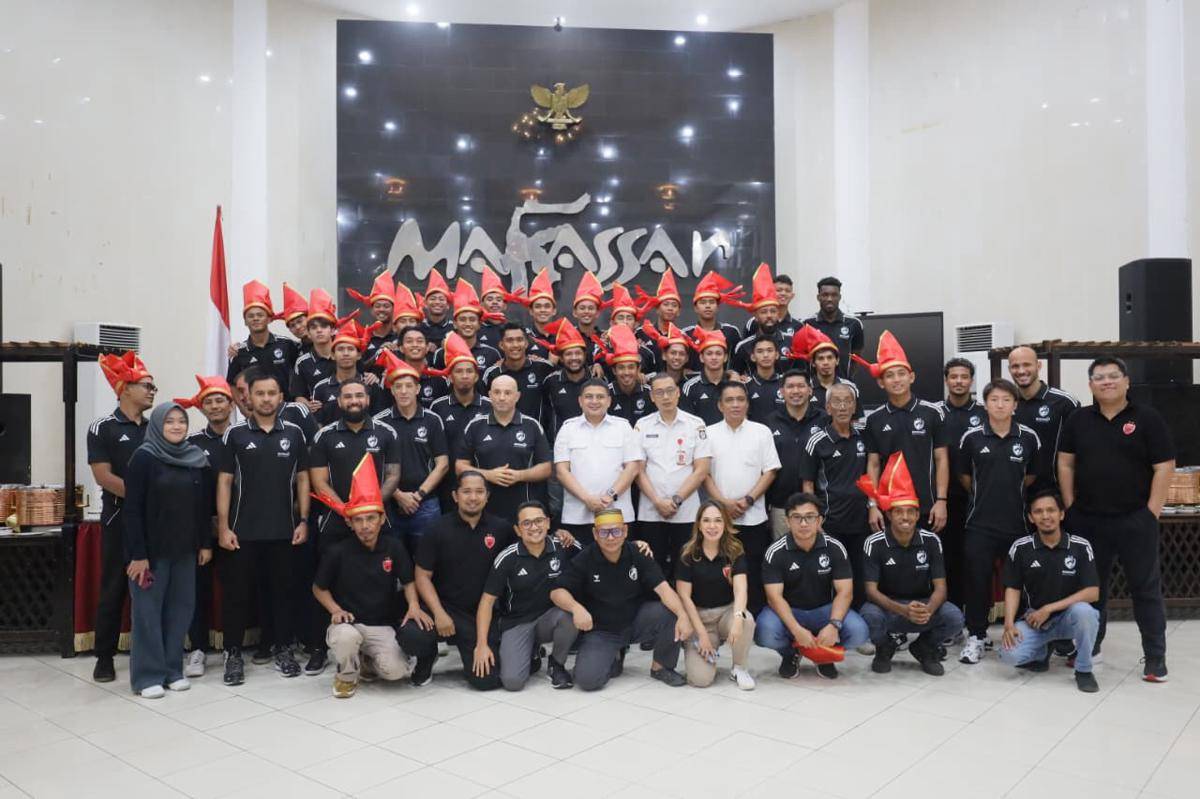 Wali Kota Makassar Munafri Arifuddin menjamu pemain dan pelatih PSM Makassar makan malam, Rabu (13/8/2025). (Dok. Istimewa)