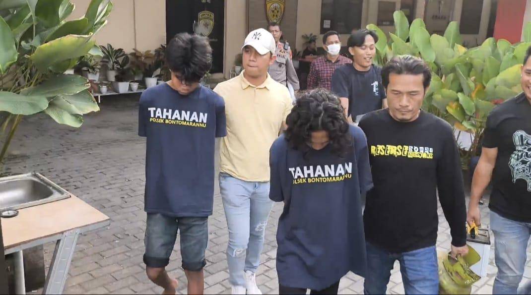 Dua pria ditangkap saat mencuri di gudang milik Wakil Gubernur Sulsel, Fatmawati Rusdi di Gowa, Selasa (12/8/2025).