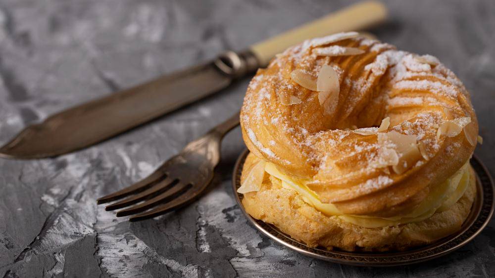 Kue sus jadul dengan vla butter cream (freepik.com/freepik) 