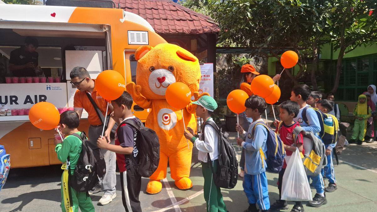 Launching bantuan sanitasi air bersih dari Guardian Indonesia kepada SDN Kasin Malang. (IDN Times/Rizal Adhi Pratama)