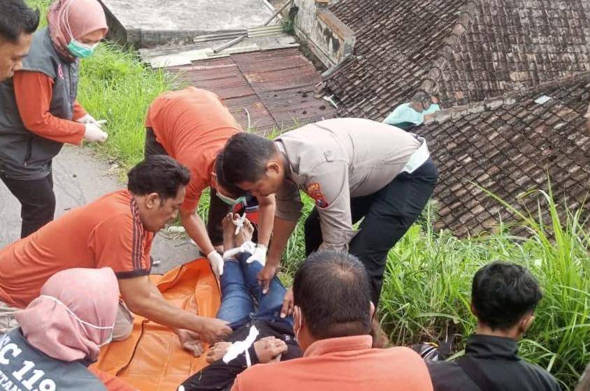 Honda Vario alami rem blong di jalur ekstrim Sarangan - Magetan, 1 orang tewas. IDN Times/Istimewa.