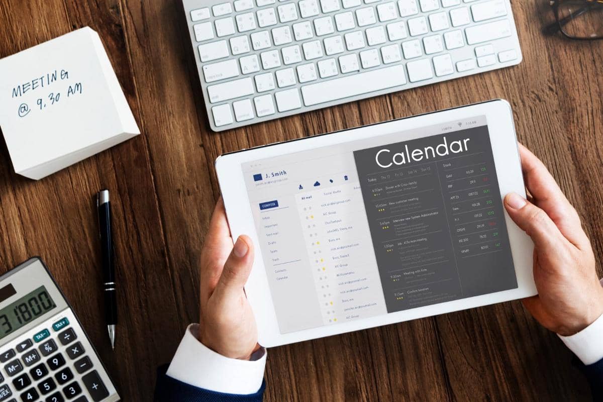ilustrasi mengakses google calendar (freepik.com/rawpixel.com)