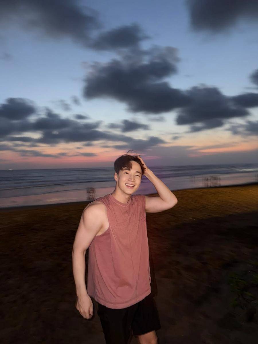 potret liburan Henry Lau di Bali (instagram.com/henryl89)