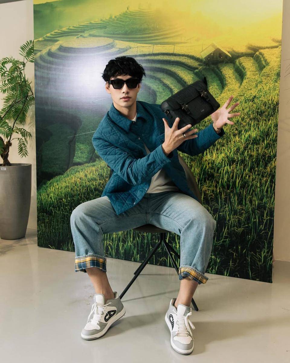 OOTD unik ala Ly Qui Khanh 