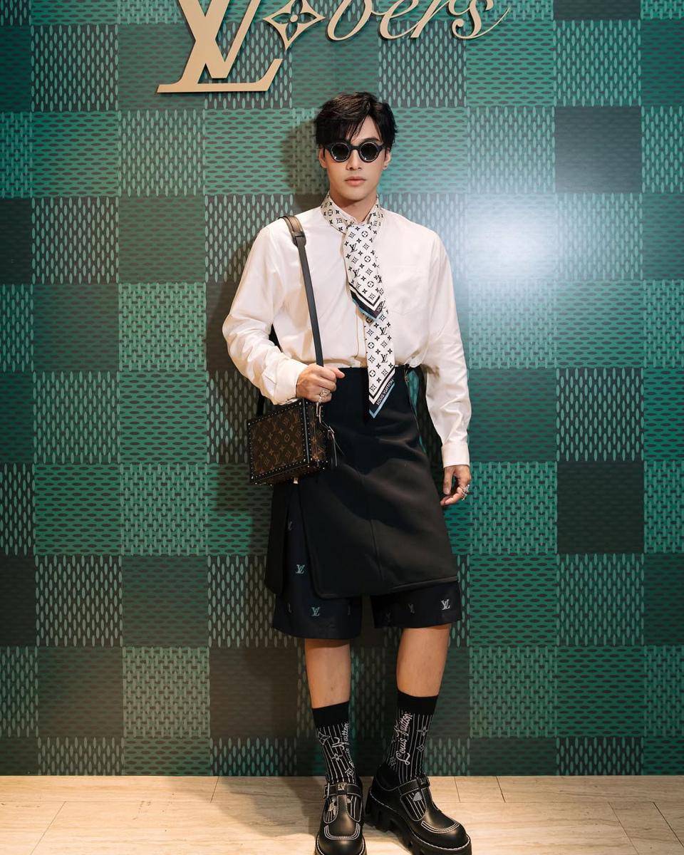 Gaya ala designer Ly Qui Khanh