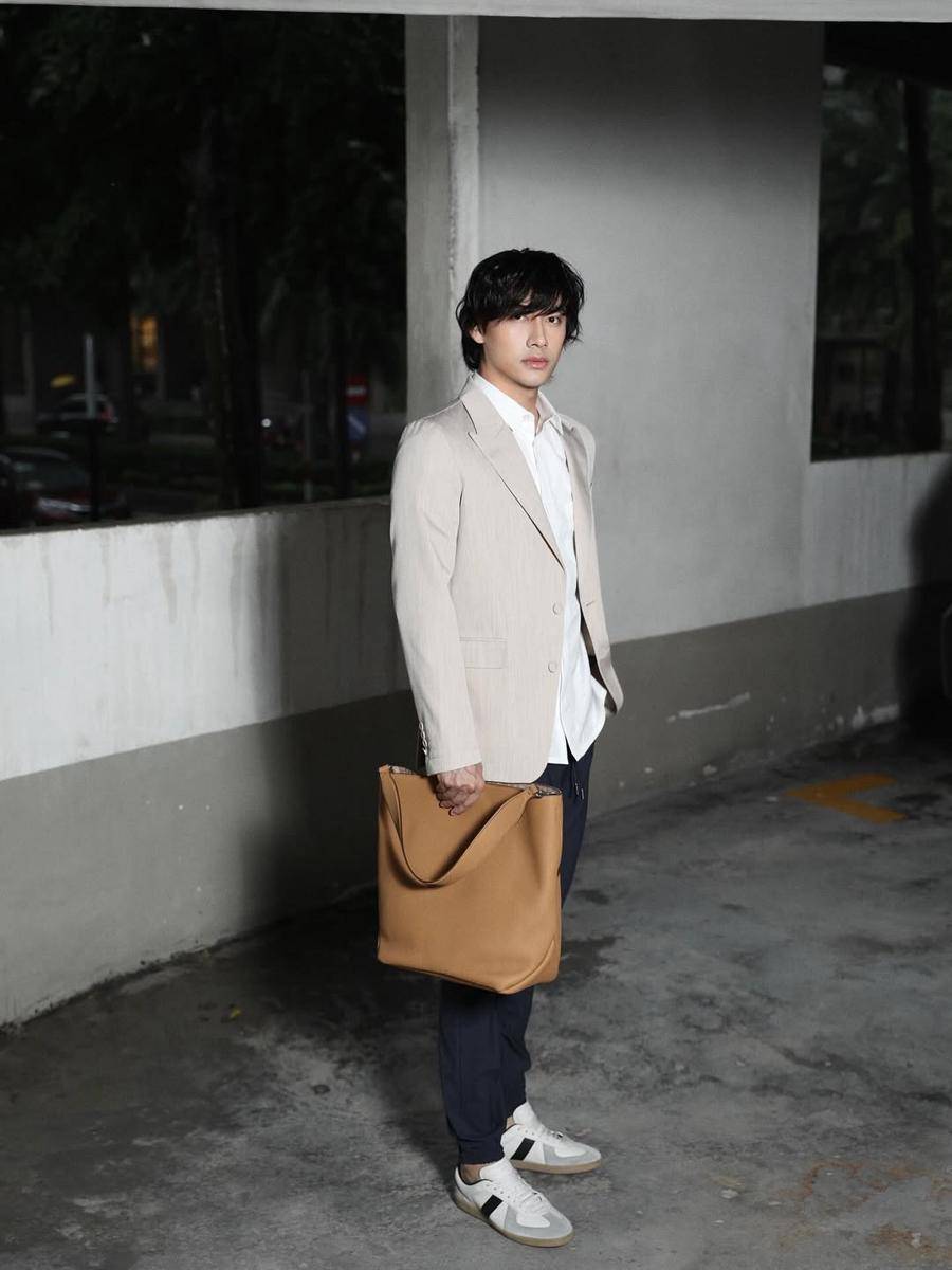 Outfit Ly Qui Khanh