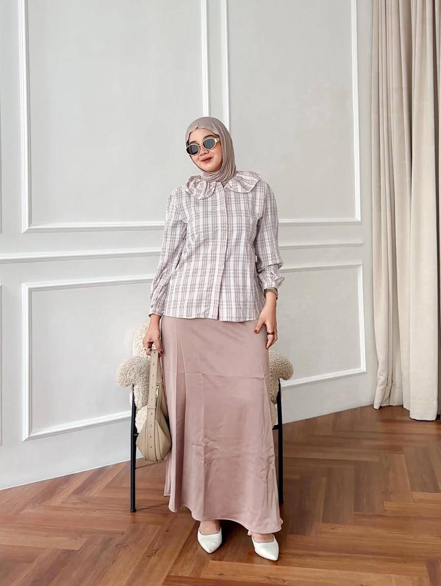 Outfit Putri Pradani