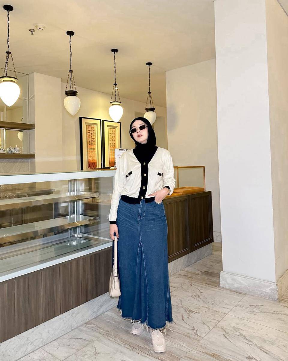 Gaya hijab ala Putri Pradani
