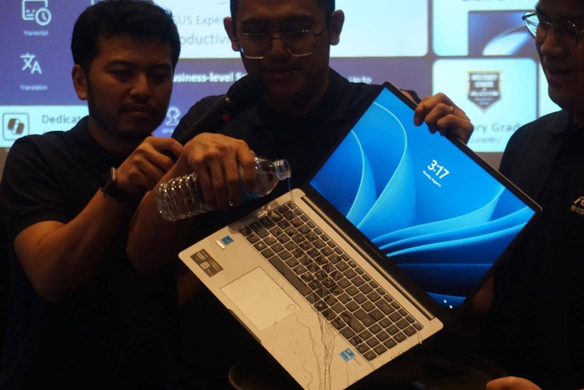 Menjajal ketangguhan ASUS Expert Series.