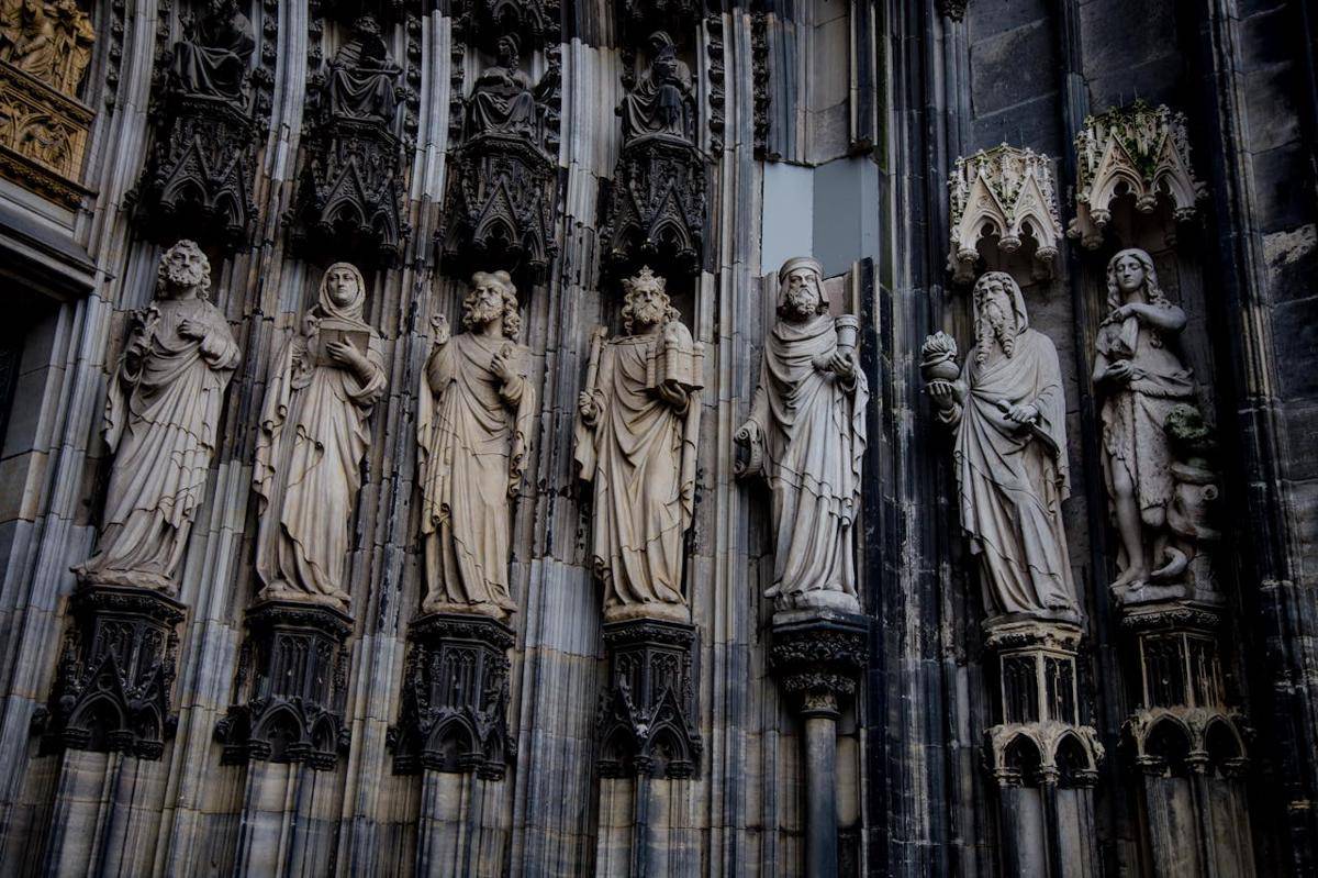 ilustrasi Cologne Cathedral, Jerman (pexels.com/Biswajeet Mohanty)