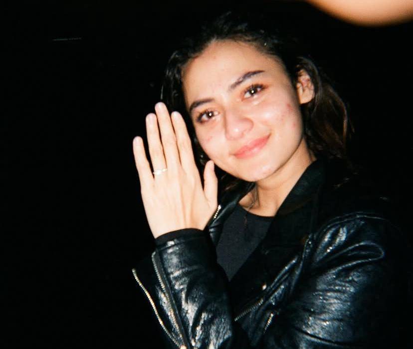 potret Rachquel Nesia dilamar kekasih di makam sang ayah (Instagram.com/rachquelnes)