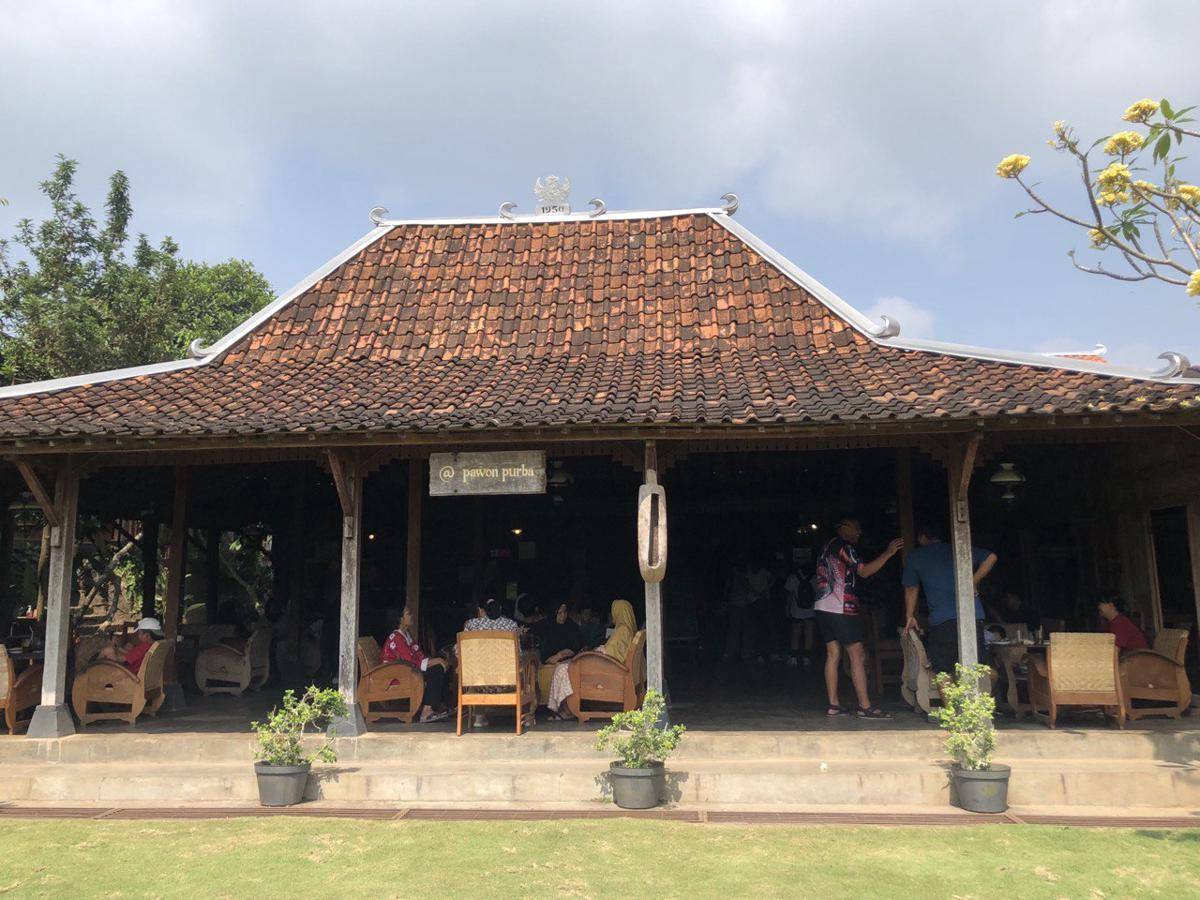 Harga Pawon Purba, Tempat Sarapan dengan View Gunung Api Purba (Dok. Pribadi/Dita R)