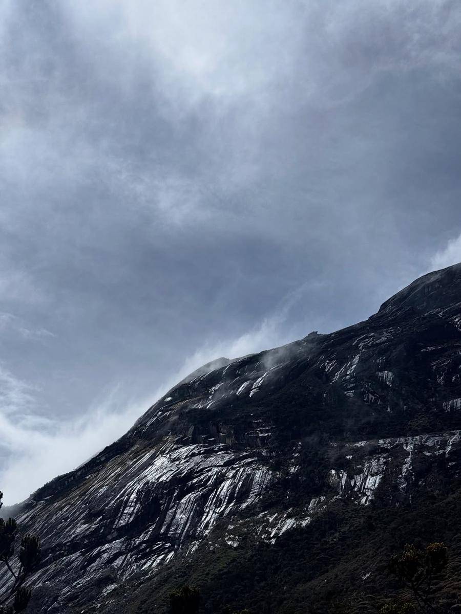 potret Gunung Kinabalu