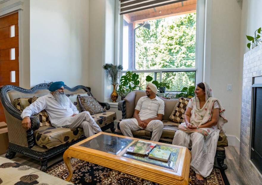 illustrasi keluarga pasangan (pexels.com/World Sikh Organization of Canada)